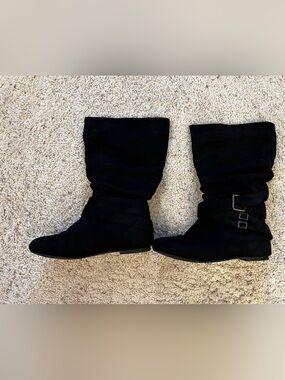 Women's Black Mid-Calf Wide Calf Buckle Boots
